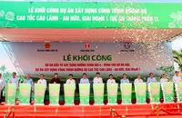 Cao tốc Cao Lãnh- An Hữu kết nối Đồng Tháp với 3 trung tâm lớn