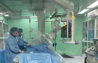 Cứu sống bệnh nhân bị đâm thấu ngực, ngưng tim 