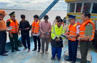 Bộ Tư lệnh Vùng Cảnh sát biển 3 tuyên truyền về chống khai thác IUU tại Bến Tre