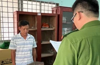 Vĩnh Long: Bắt nhân viên một trường học dâm ô học sinh