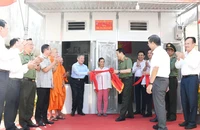 Bộ Công an cùng tỉnh Trà Vinh bàn giao 1.300 căn nhà cho người nghèo