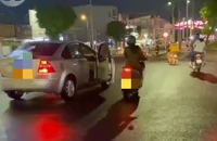 Lý do khiến 1 phụ nữ truy đuổi, đập kính ô tô giữa đường ở Đồng Tháp