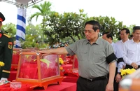 Thủ tướng Phạm Minh Chính dự Lễ viếng, truy điệu và an táng hài cốt liệt sĩ tại An Giang