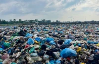 Vĩnh Long: Người dân tiếp tục phản ánh ô nhiễm tại bãi rác An Hiệp