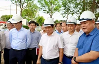 Chủ tịch UBND TP.HCM: phải đẩy nhanh tiến độ bàn giao mặt bằng dự án Vành đai 2