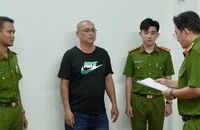 Bắt tạm giam 7 bị can trong vụ khiêng quan tài diễu phố ở Cần Thơ