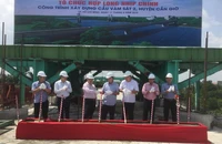 Hợp long nhịp chính cầu Vàm Sát 2, Cần Giờ