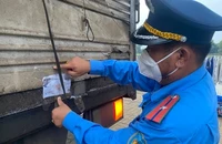  Thanh tra giao thông TP.HCM mở cao điểm kiểm tra, xử phạt xe quá tải 