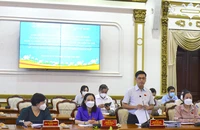 Chủ trì buổi giám sát là Chủ tịch HĐND TP Nguyễn Thị Lệ. Ảnh: KHÁNH TRÀ