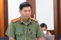 Thượng tá Lê Mạnh Hà, Phó Trưởng phòng tham mưu (PV01) Công an TP.HCM, trả lời báo chí. Ảnh: NGUYỄN NHÂN