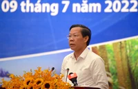 Chủ tịch UBND TP.HCM Phan Văn Mãi phát biểu tham luận tại hội nghị. Ảnh: KHÁNH TRÀ 