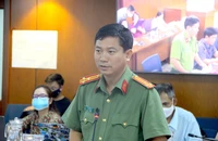 Thượng tá Lê Mạnh Hà, Phó trưởng phòng Tham mưu trả lời tại họp báo. Ảnh: LÊ THOA