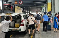 UBND TP.HCM có chỉ đạo khẩn về tổ chức giao thông tại sân bay Tân Sơn Nhất. Ảnh: ĐÀO TRANG