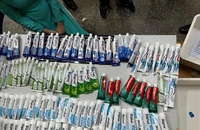 Thuốc lắc và ma túy được đóng trong những tuýp kem đánh răng. Ảnh: Hải quan TP.HCM