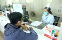 Chủ tịch TP.HCM yêu cầu công khai danh sách cán bộ xử lý hồ sơ chậm