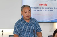 Công ty cây xanh TP.HCM đang đầu tư máy kiểm tra 'khuyết tật' cây xanh