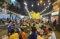 Phố ẩm thực Phan Xích Long ra sao sau gần 10 tháng hoạt động?
