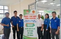 Viên chức trẻ TP.HCM tình nguyện hỗ trợ người dân, doanh nghiệp ngày thứ Bảy 