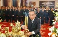 Chùm ảnh: Lễ viếng nguyên Chủ tịch nước Trần Đức Lương tại TP.HCM