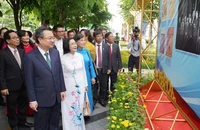 Ông Nguyễn Thanh Nghị dự triển lãm ảnh kỷ niệm 100 năm Báo chí Cách mạng
