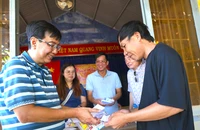 Báo Pháp Luật TP.HCM mang tấm lòng thơm thảo đến bà con vùng lũ Ninh Thuận cũ