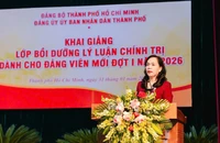 Đảng ủy UBND TP.HCM khai giảng lớp bồi dưỡng lý luận chính trị cho gần 890 đảng viên mới