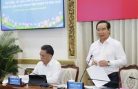 UBND TP.HCM họp cuối năm, bàn giải pháp tăng trưởng 2 con số và chăm lo Tết