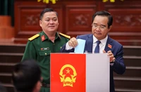 Bầu 7 phó chủ tịch UBND TP.HCM khóa mới
