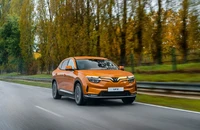 Bộ đôi xe điện VinFast lần đầu cùng vào Top 10 xe bán chạy nhất thị trường