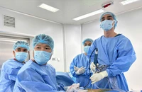 Phẫu thuật cột sống ít xâm lấn cho người cao tuổi: Vinmec Phú Quốc khẳng định năng lực điều trị chuyên sâu