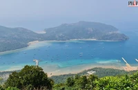 Một góc huyện Côn Đảo nhìn từ trên cao