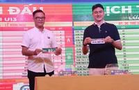 HLV Lê Huỳnh Đức, thủ môn Đặng Văn Lâm bốc thăm lịch thi đấu Giải bóng đá Cúp Truyền hình BRT 