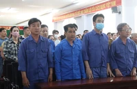 Xét xử 56 bị cáo vụ án đưa hối lộ cho thanh tra giao thông để 'mua đường'