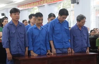 VKS đề nghị mức án với 7 cựu thanh tra giao thông tội nhận hối lộ, cao nhất 20 năm tù 