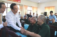 Bí thư TP.HCM Nguyễn Văn Nên thăm thương, bệnh binh tại trung tâm điều dưỡng Long Đất