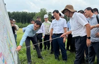 Lãnh đạo TP.HCM kiểm tra thực địa cao tốc đô thị Hồ Tràm - sân bay Long Thành