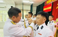 Lữ đoàn 167, Vùng 2 Hải quân công bố và trao nhiều quyết định thăng quân hàm