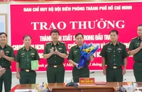 Trao thưởng nóng cho lực lượng tham gia đấu tranh chuyên án làm và tàng trữ tiền giả