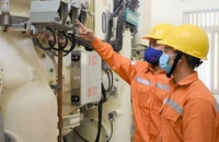 Tìm năng lượng tái tạo khắc phục nguy cơ thiếu điện