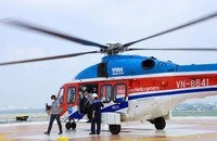 Mở cửa bầu trời, hút khách du lịch bằng trực thăng