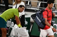 Nadal và Djokovic cùng chạy đua đến chung kết Wimbledon