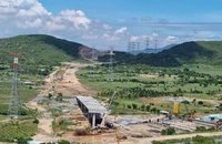 Dự án cao tốc Bắc - Nam giai đoạn 2 đối diện với nguy cơ thiếu cát