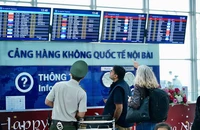 Từ sảnh chờ máy bay nghĩ về dịch vụ hàng không
