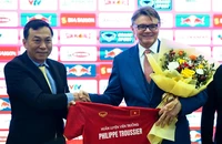 HLV Troussier khát khao chinh phục đỉnh cao hơn ông Park