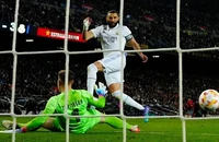 HLV Xavi lên tiếng sau bi kịch El Clasico