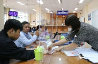 Vì sao công chứng viên thoát trách nhiệm trong các vụ án lừa đảo?