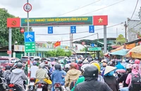 Người dân ùn ùn đi nghỉ lễ 2-9