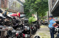 Hướng xử lý hàng ngàn xe máy bị bỏ quên ở nhà xe