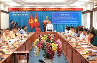 Đề xuất trẻ em không được ngồi ghế trước xe ô tô