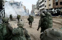 Israel không kích dữ dội Gaza, thương vong dân thường đã quá 19.000